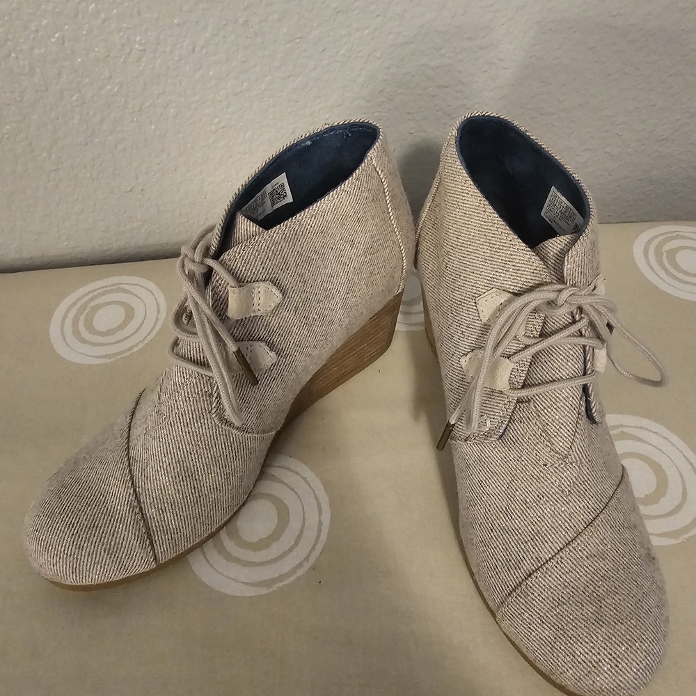 Toms Cream Wedge Ankle Shoes